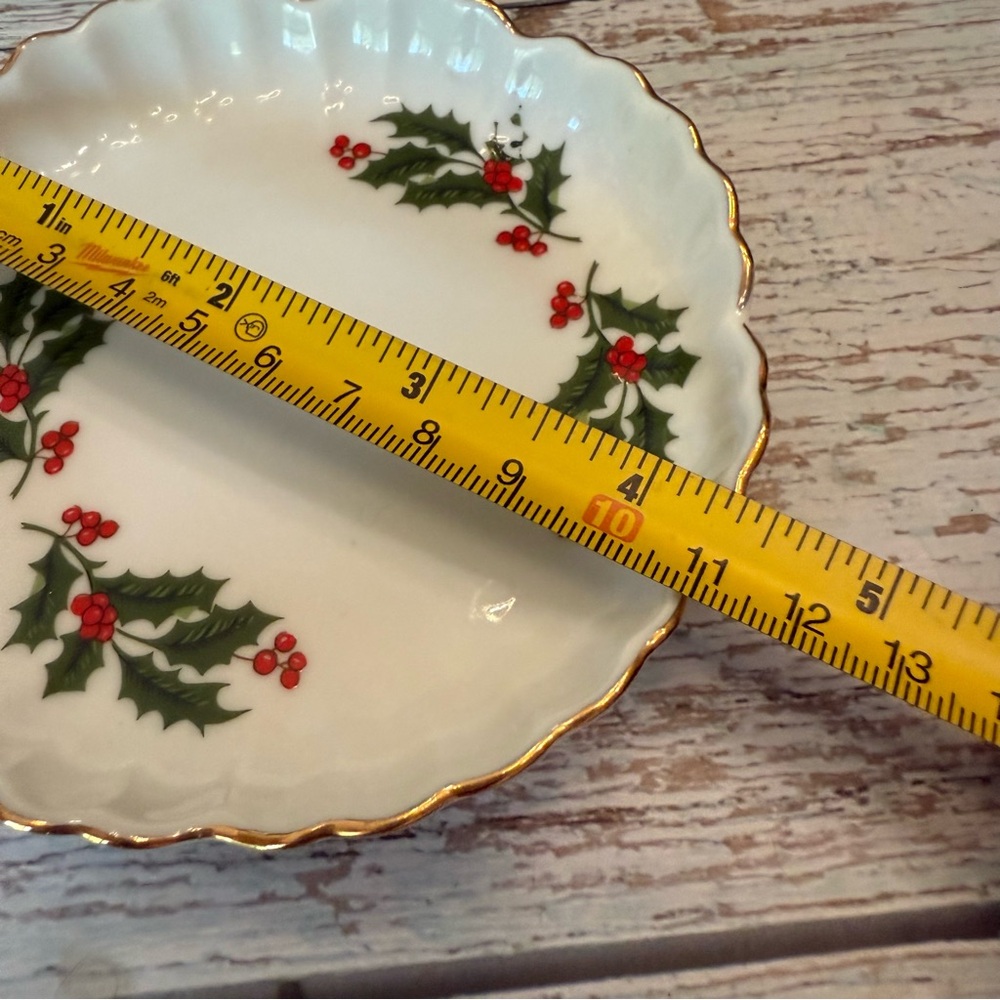 Vintage butter pat trinket dish Christmas Holly Fine Porcelain Japan - Picture 5 of 7